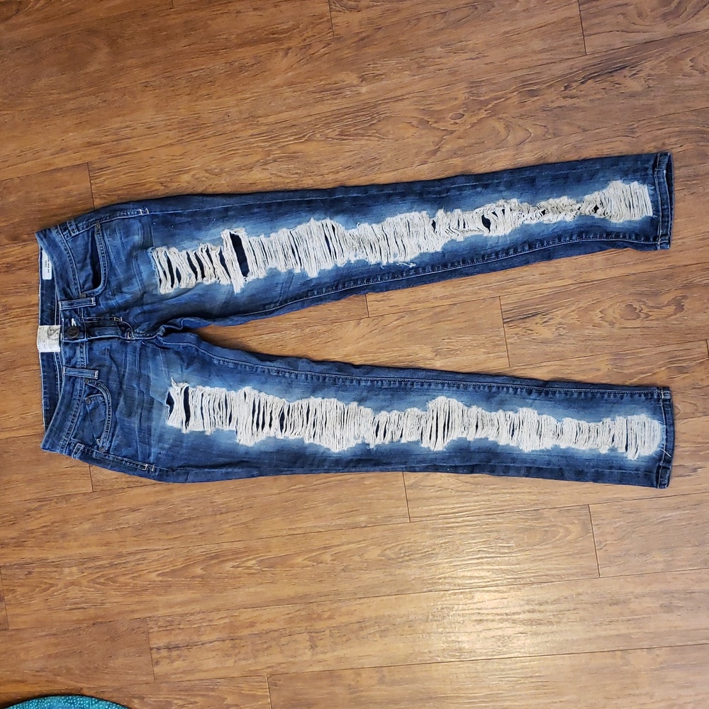 Distressed Skinny Midi Capri Blue Jeans